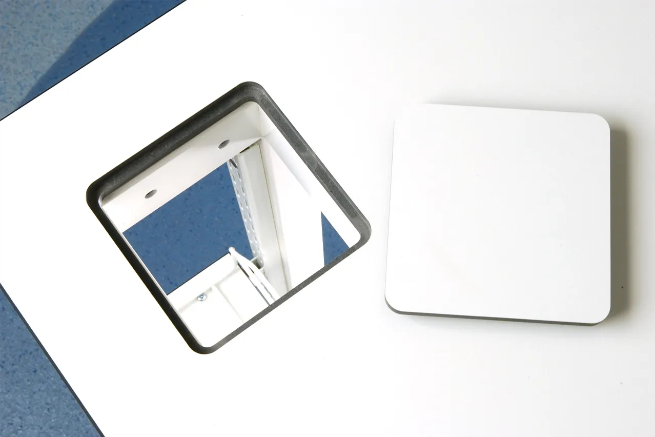 flexilab-workstations3 W.E. Marson laboratory furniture